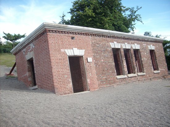 giddy-house-port-royal